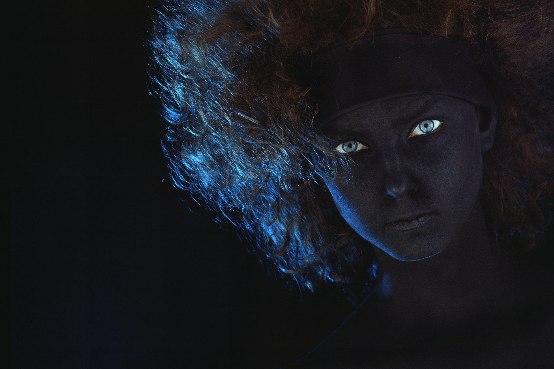Design und Kunst Porträt einer Frau mit blauen Augen